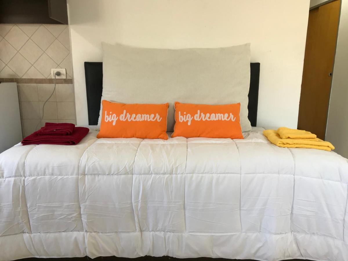 Cares Apartament, Moron, Buenos Aires Apartment Екстериор снимка