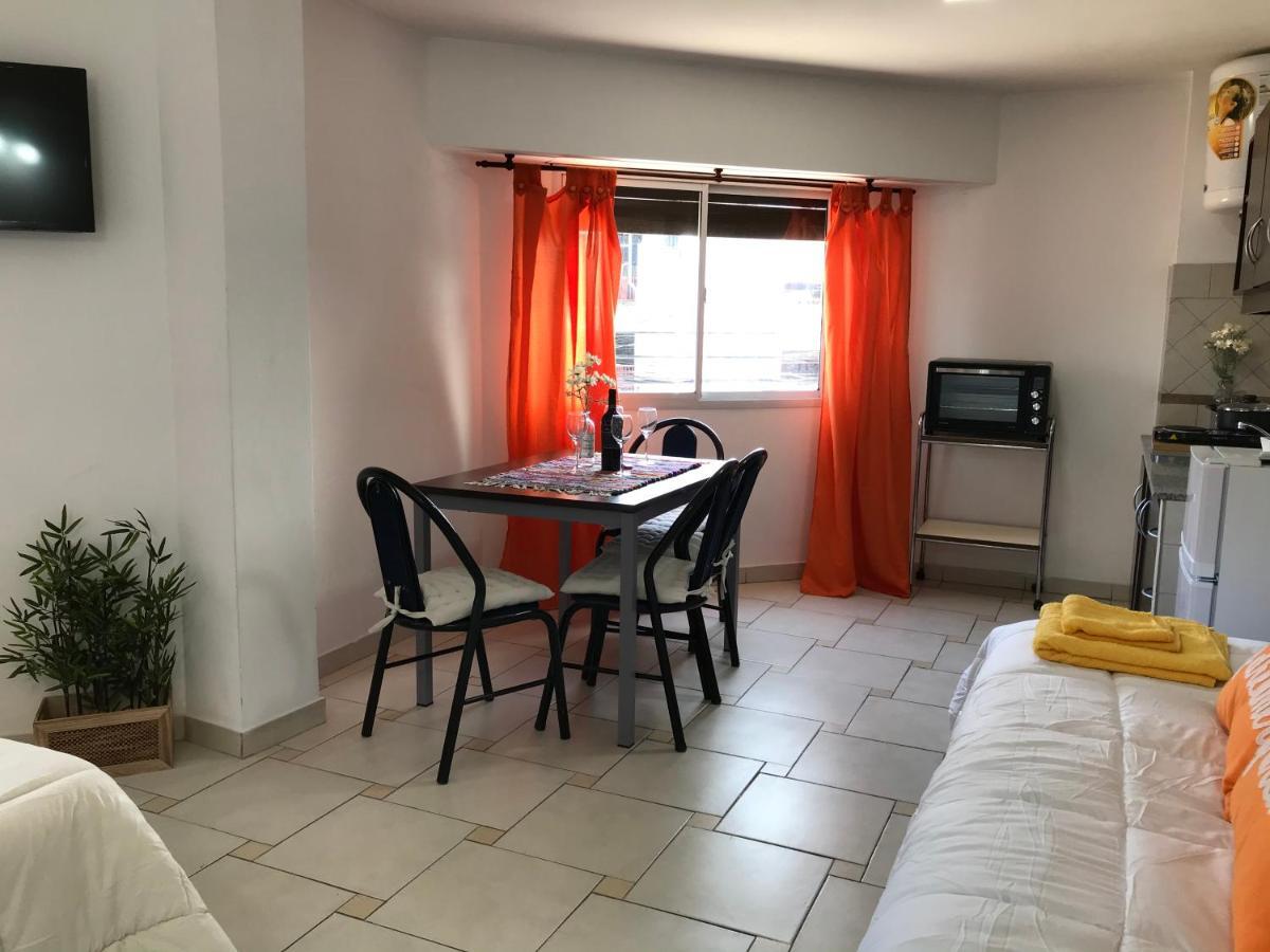 Cares Apartament, Moron, Buenos Aires Apartment Екстериор снимка