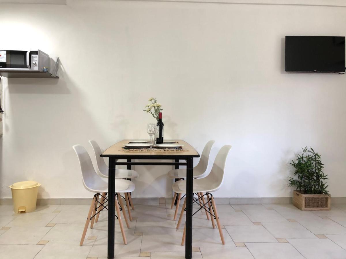 Cares Apartament, Moron, Buenos Aires Apartment Екстериор снимка